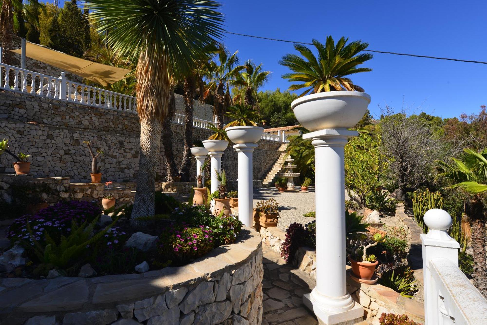 Cost-a Blanca Villa *